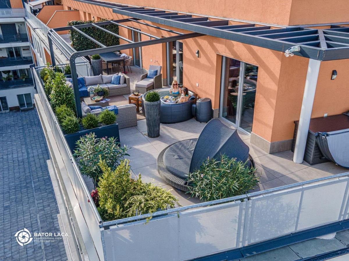Buekk Penthouse, Panorama Jacuzzival Διαμέρισμα Μίσκολτς Εξωτερικό φωτογραφία